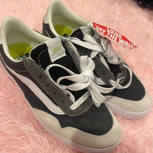 Brand new never worn vans sneakers with laces